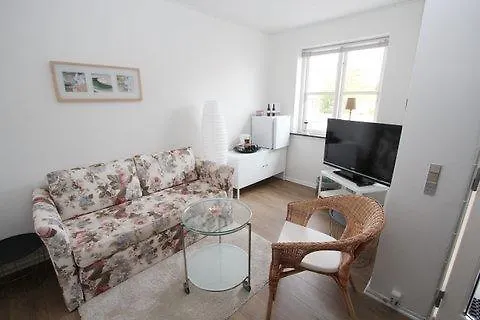 Balliwood Vaerelsesudlejning Couette-café 3*